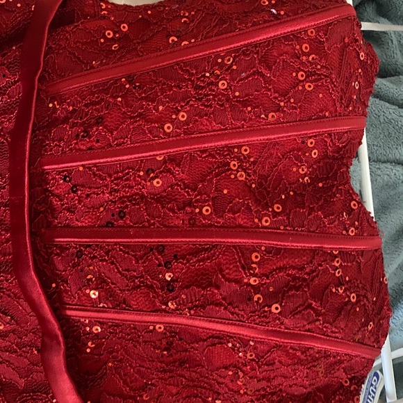 Red strapless dress - Picture 5 of 6